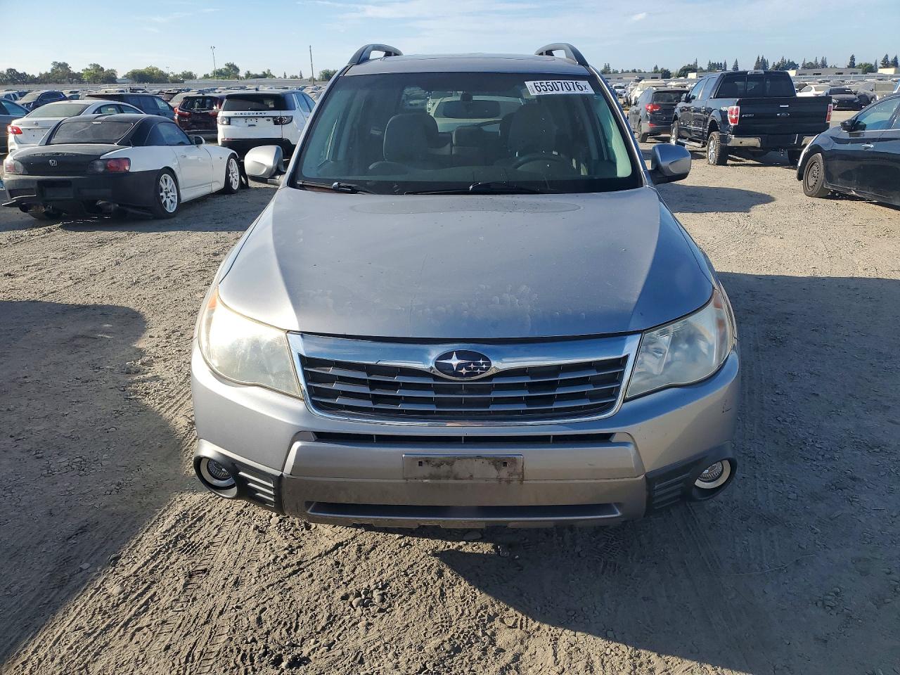 2010 Subaru Forester 2.5x Limited Silver vin: JF2SH6DC8AH757869