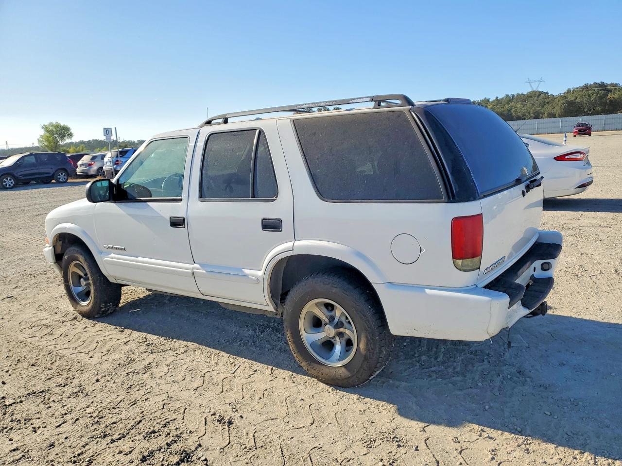 2004 Chevrolet Blazer Белый vin: 1GNCS13X54K105222