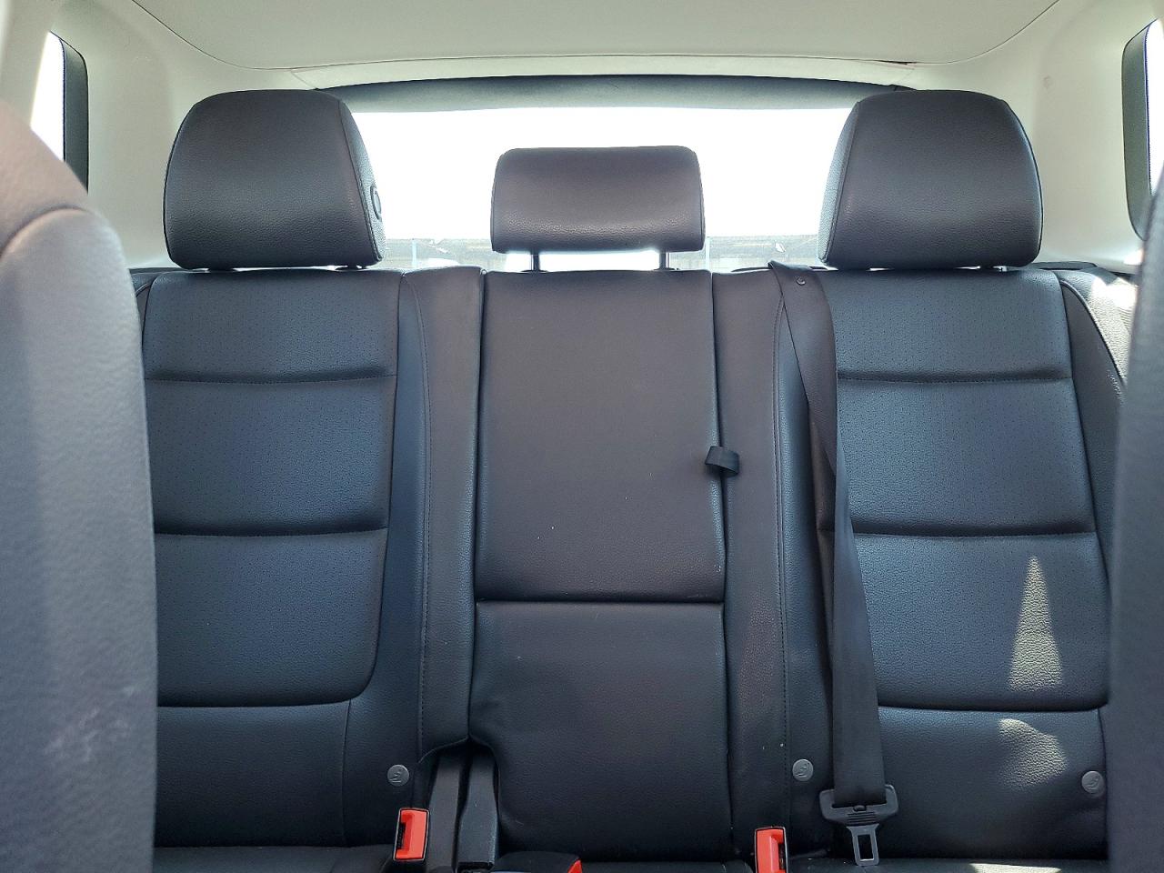 2015 Volkswagen Tiguan S Белый vin: WVGBV7AX5FW520078