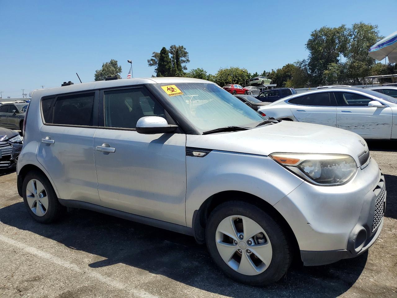 2014 Kia Soul Base Silver vin: KNDJN2A26E7706132