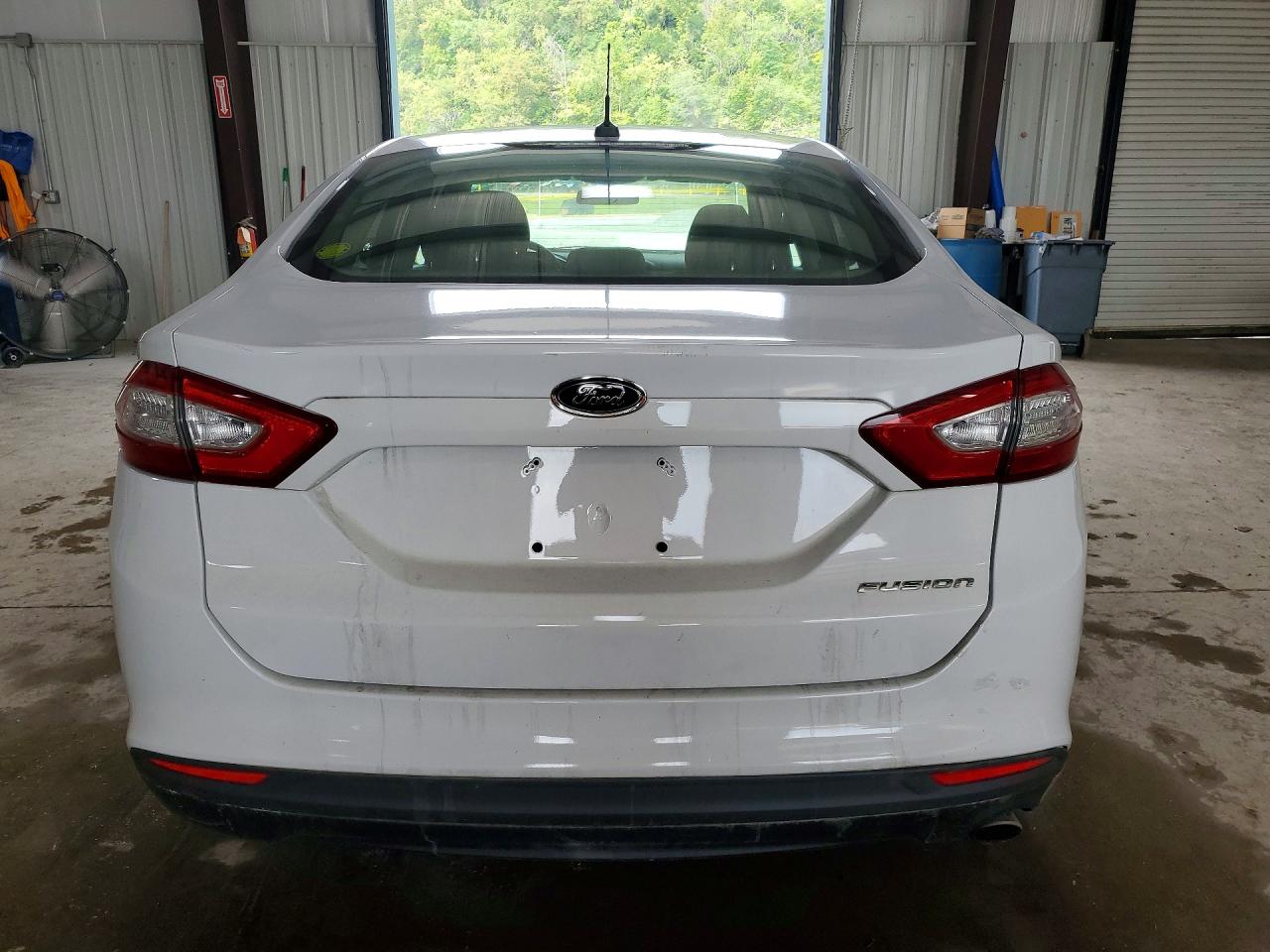 2014 Ford Fusion S White vin: 3FA6P0G78ER307891