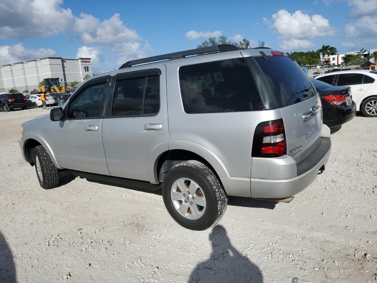 2010 Ford Explorer Xlt Silver vin: 1FMEU6DE6AUB07868