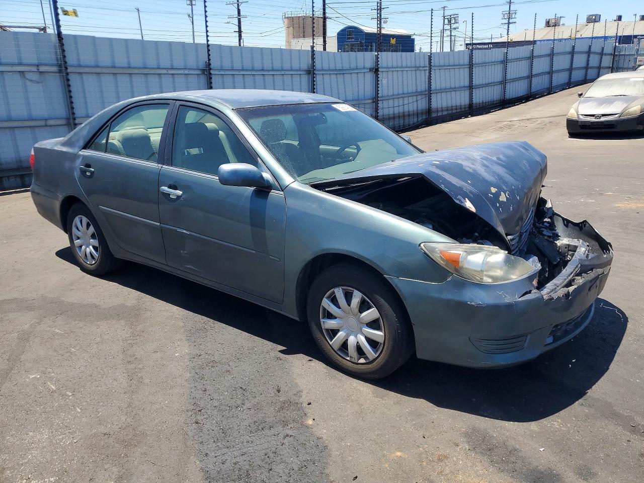 2005 Toyota Camry Le Green vin: 4T1BE32K35U386127
