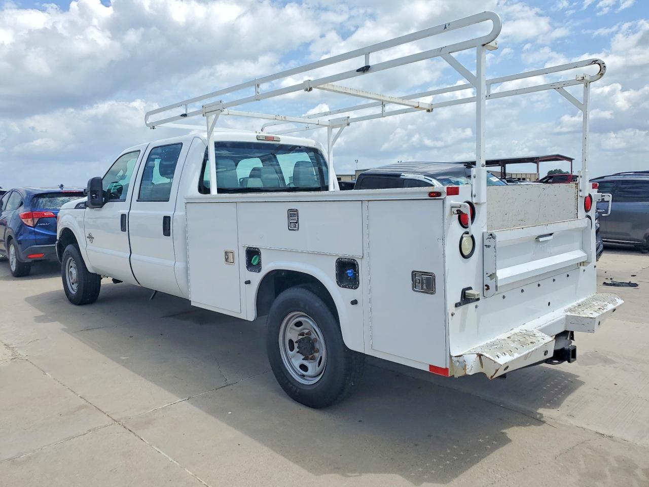 2014 Ford F250 Super Duty White vin: 1FD7W2BTXEEB19664