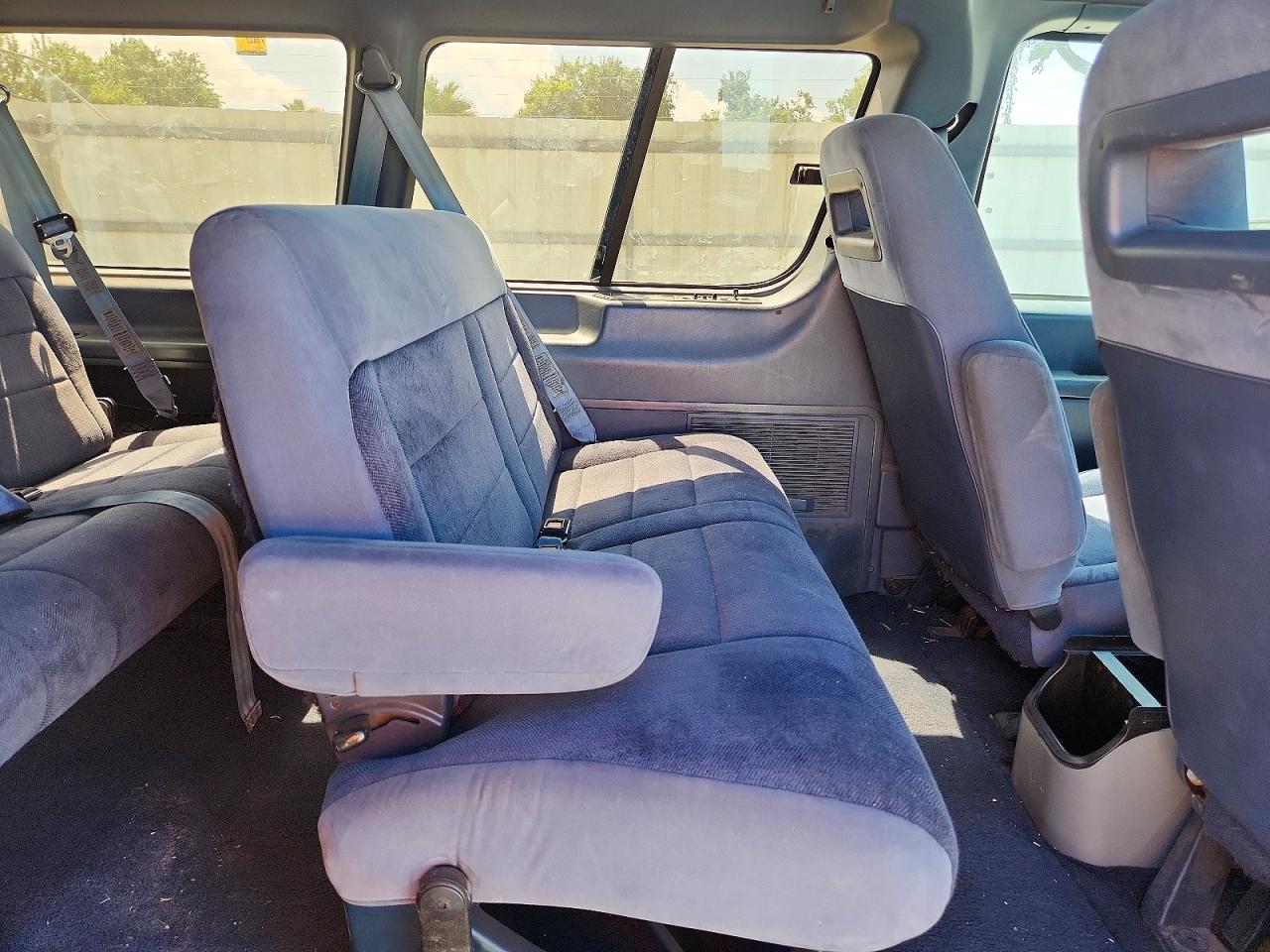1993 Ford Aerostar White vin: 1FMDA31X9PZC55940