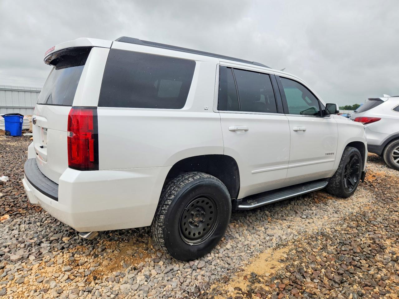 2018 Chevrolet Tahoe K1500 Lt Белый vin: 1GNSKBKC6JR179574