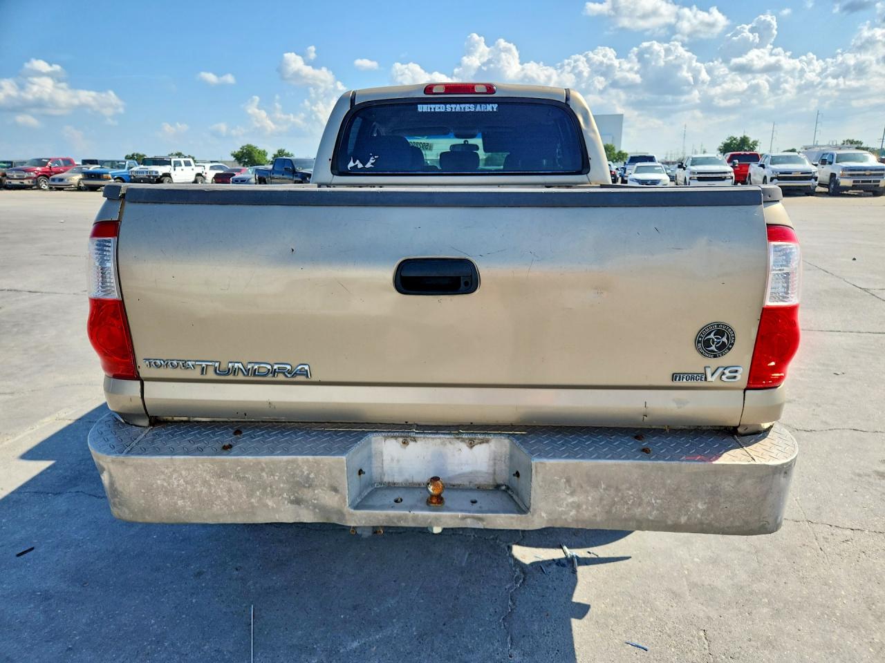 2004 Toyota Tundra Double Cab Sr5 Tan vin: 5TBET34114S447546