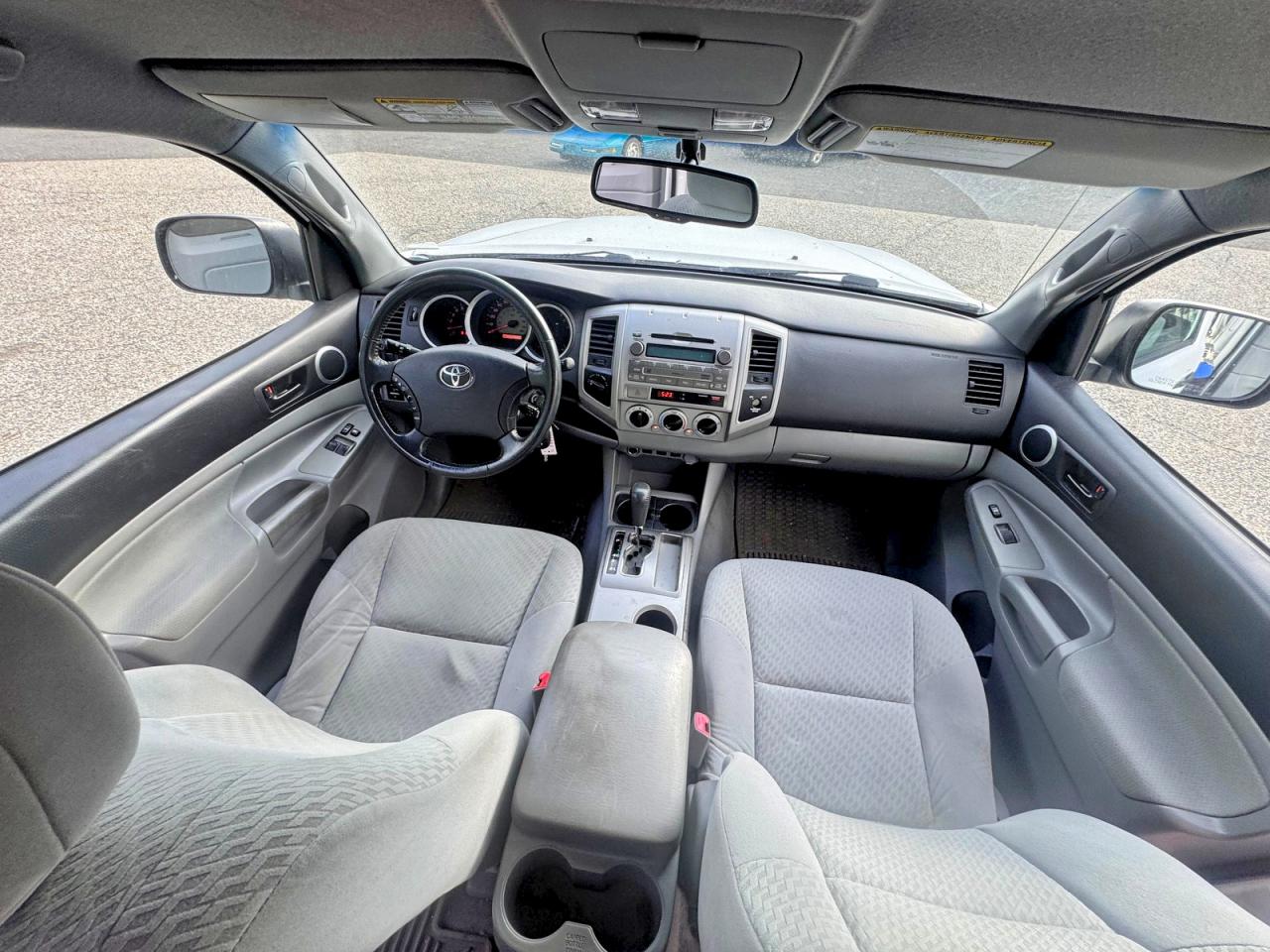 2010 Toyota Tacoma V6 White vin: 5TEUU4EN9AZ748510