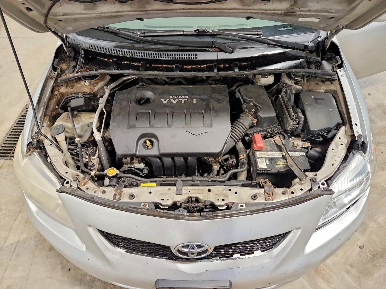 2010 Toyota Corolla Le Silver vin: 1NXBU4EE9AZ216928