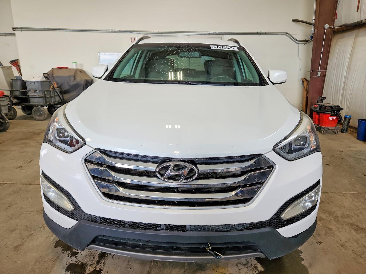 2015 Hyundai Santa Fe Sport White vin: 5XYZUDLB1FG273919