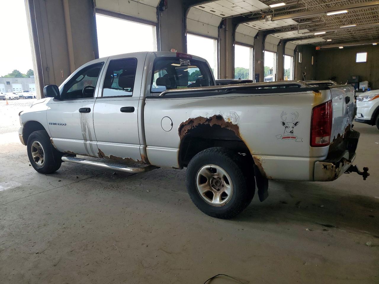 2005 Dodge Ram 1500 St Silver vin: 1D7HU18D85J626195