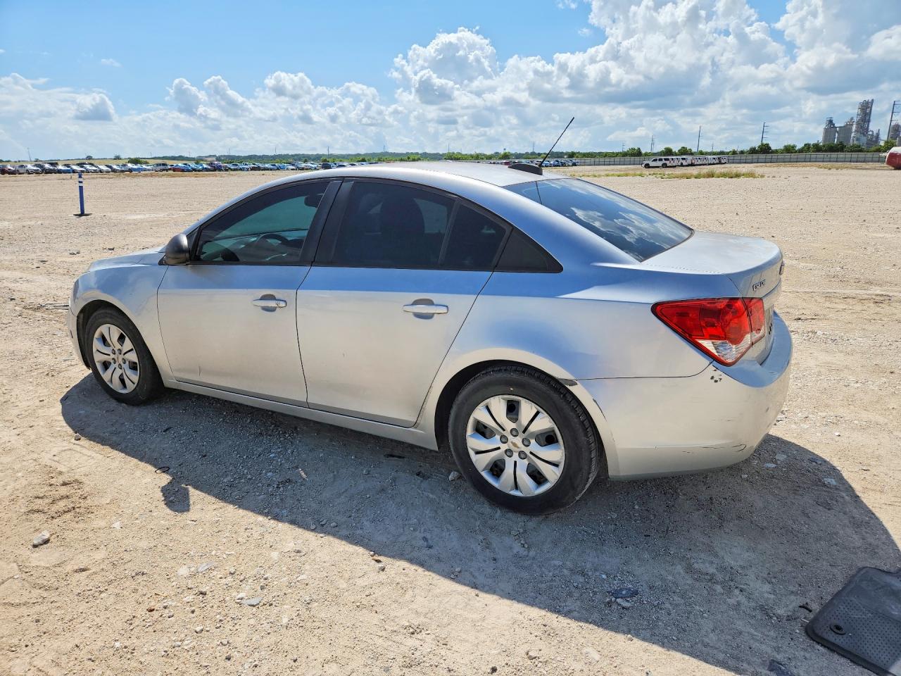 2015 Chevrolet Cruze Ls Серебряный vin: 1G1PA5SH7F7157321