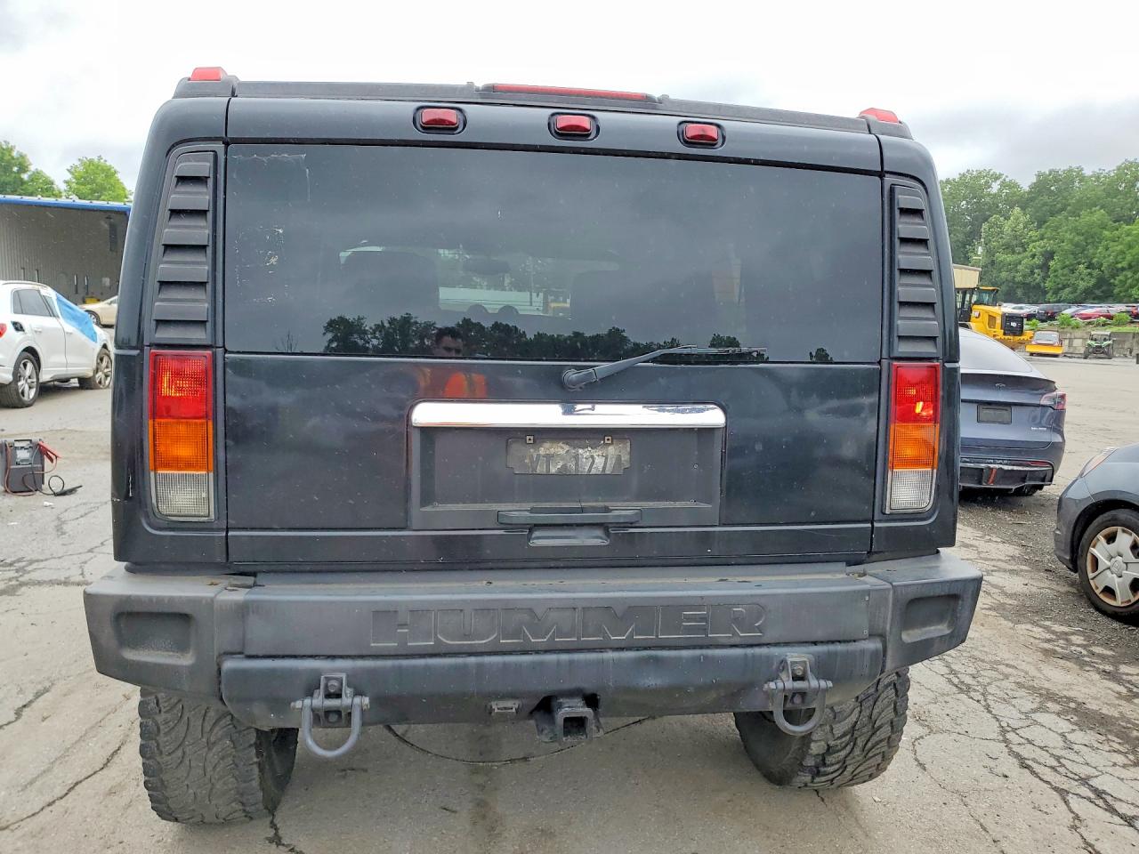2003 Hummer H2 Black vin: 5GRGN23U83H118537
