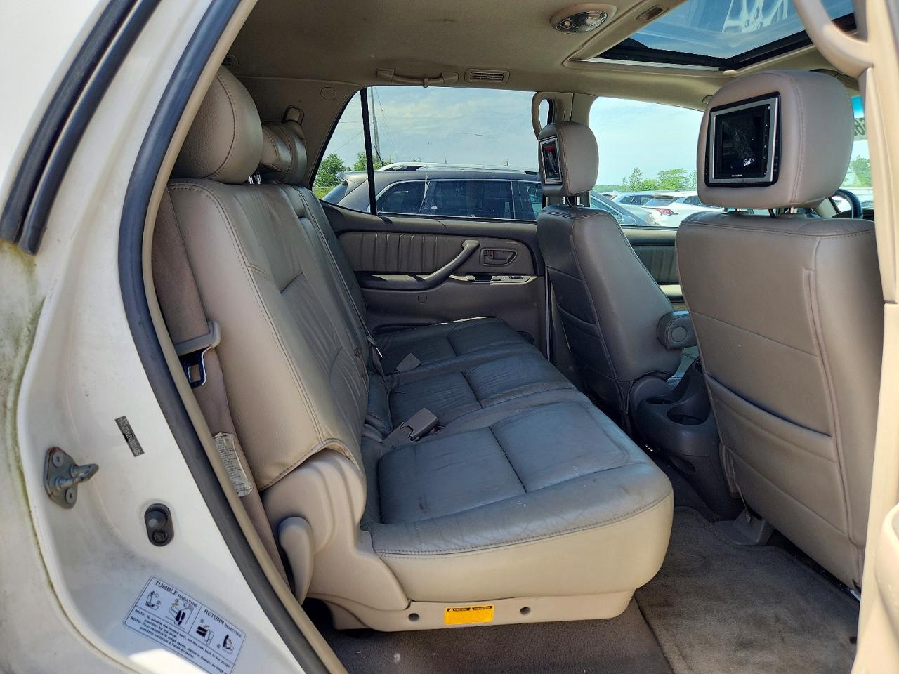 2005 Toyota Sequoia Limited White vin: 5TDBT48A45S252164