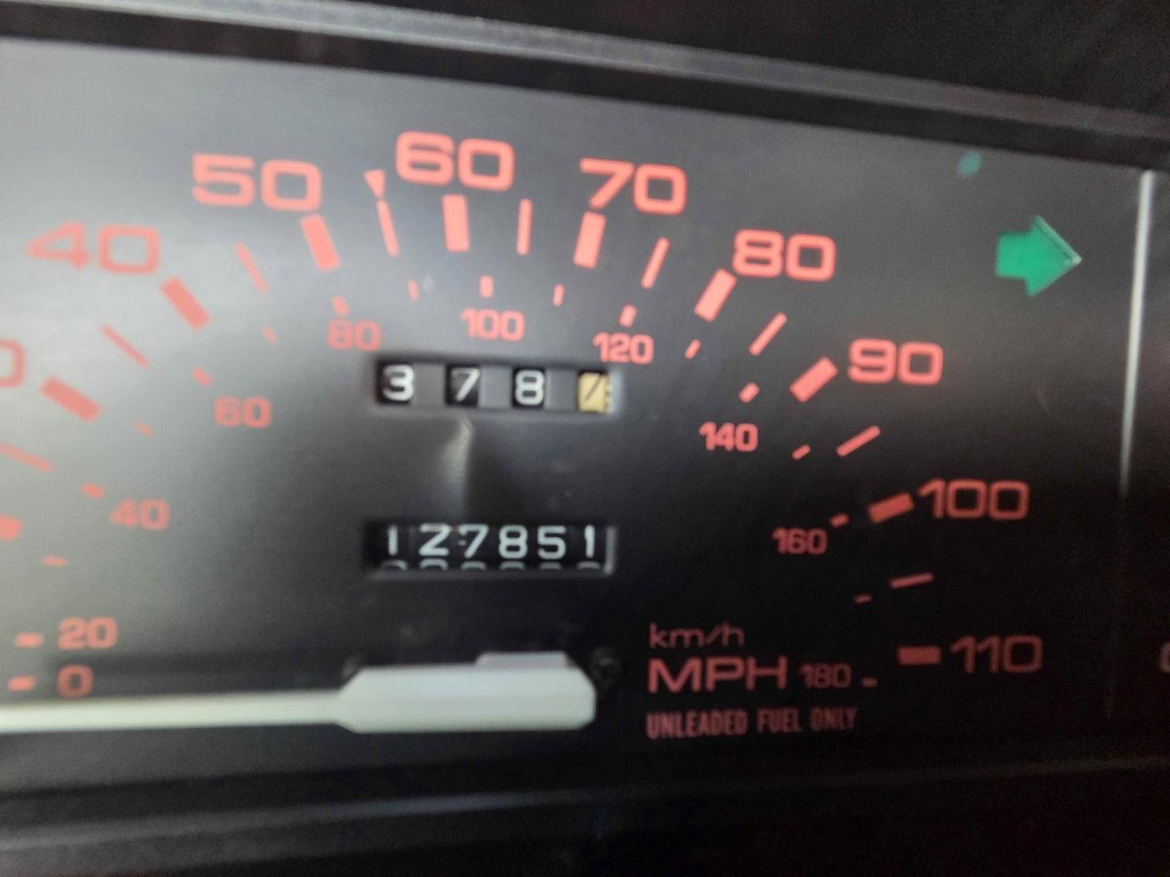 1989 Mazda B2200 Cab Plus Silver vin: JM2UF3135K0720502