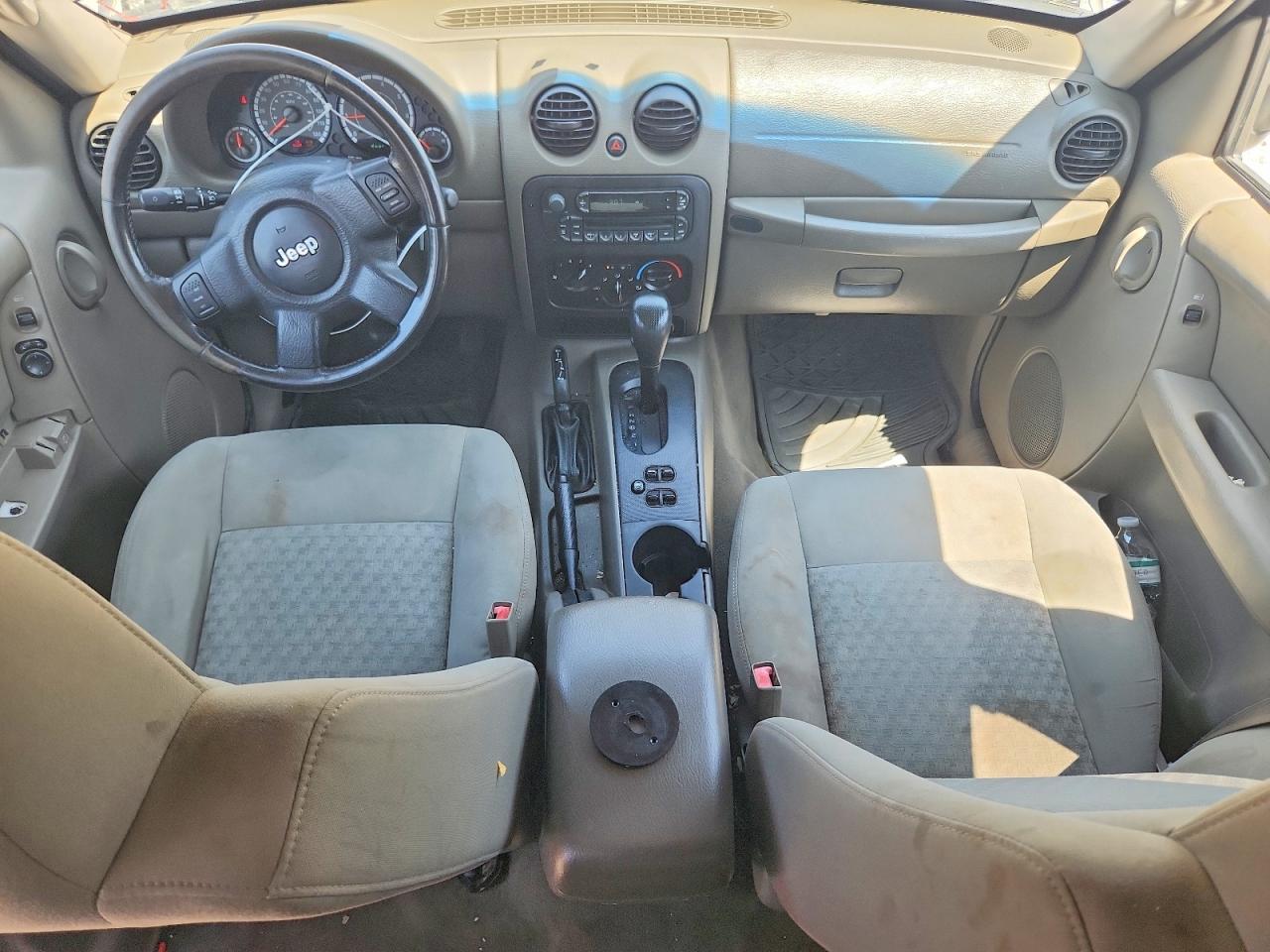 2006 Jeep Liberty Sport Золотой vin: 1J4GL48K76W241637