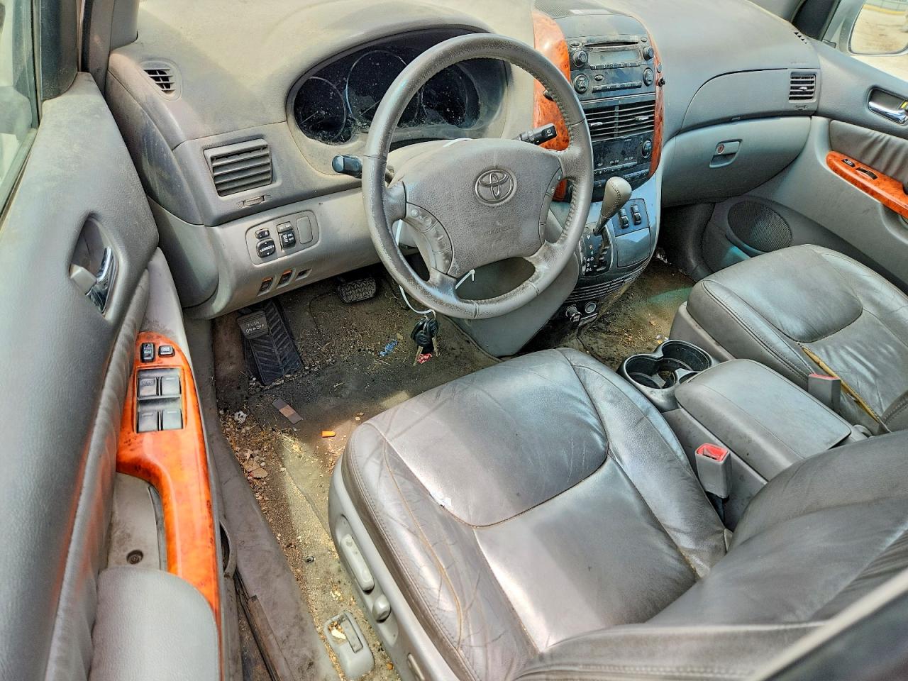 2010 Toyota Sienna Xle Серебряный vin: 5TDYK4CC4AS313514