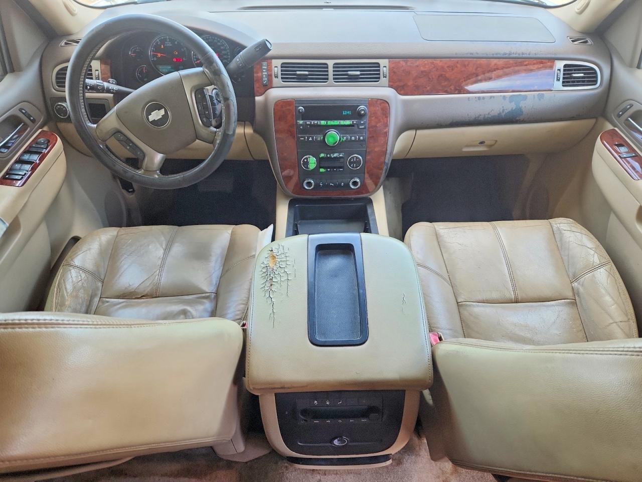 2012 Chevrolet Suburban C1500 Lt White vin: 1GNSCJE04CR202300