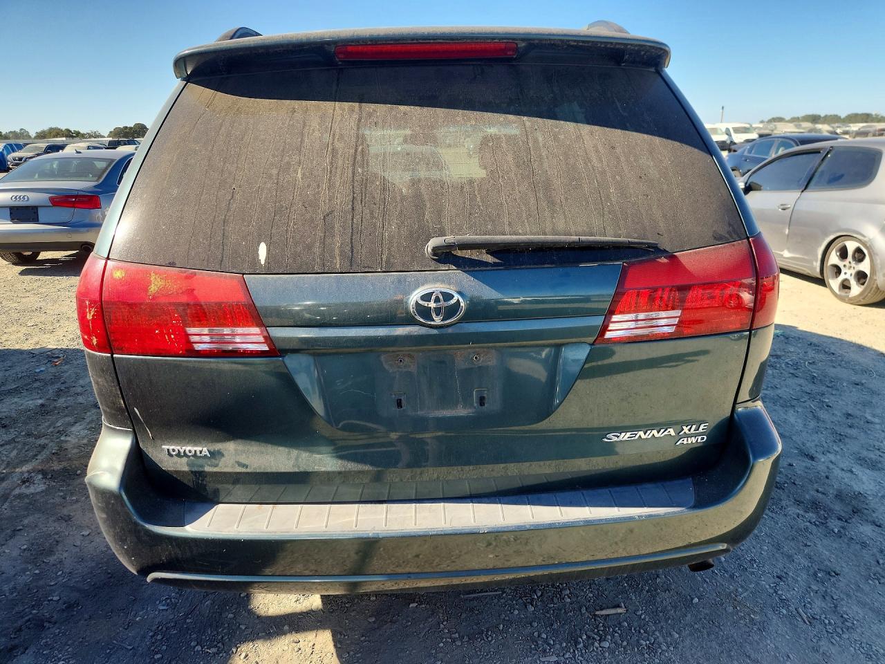 2004 Toyota Sienna Xle 7 Passenger Green vin: 5TDBA22CX4S028402