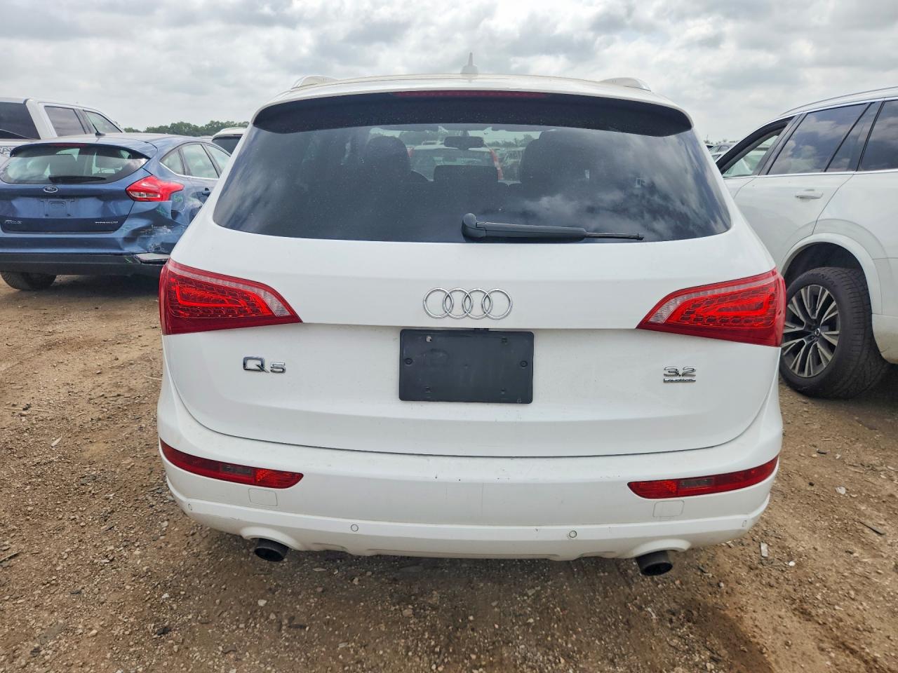 2009 Audi Q5 3.2 White vin: WA1KK78RX9A024595