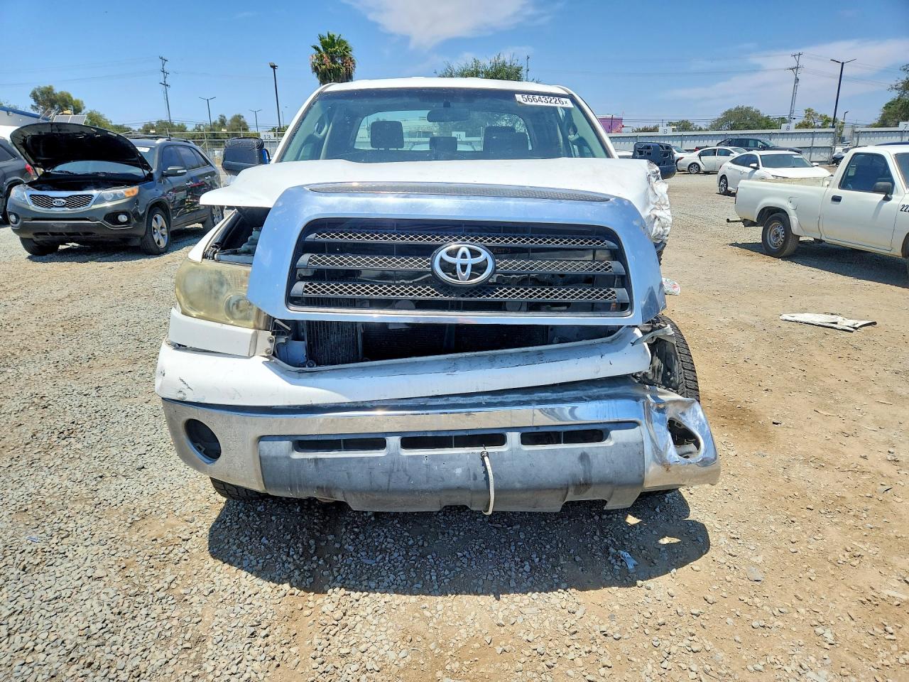 2008 Toyota Tundra Sr5 White vin: 5TBBT54148S459369