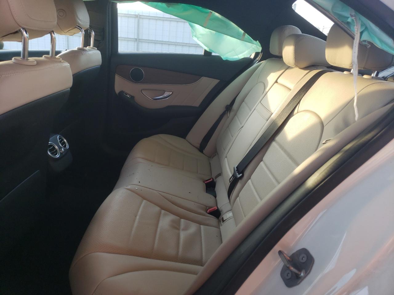 2019 Mercedes-benz C 300 White vin: 55SWF8DB0KU300790