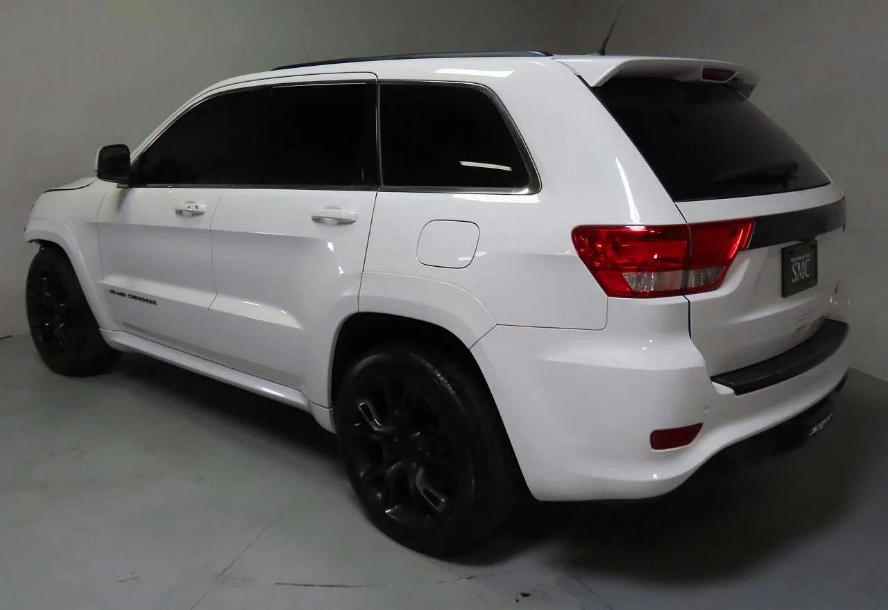 2013 Jeep Grand Cherokee Srt-8 White vin: 1C4RJFDJ4DC563714