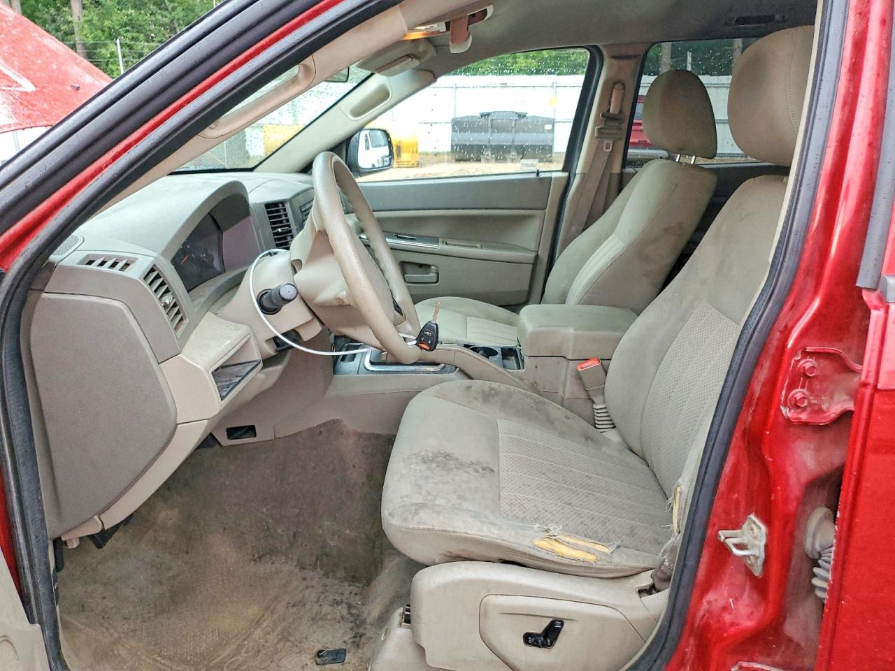 2005 Jeep Grand Cherokee Laredo Red vin: 1J4GS48K15C724477