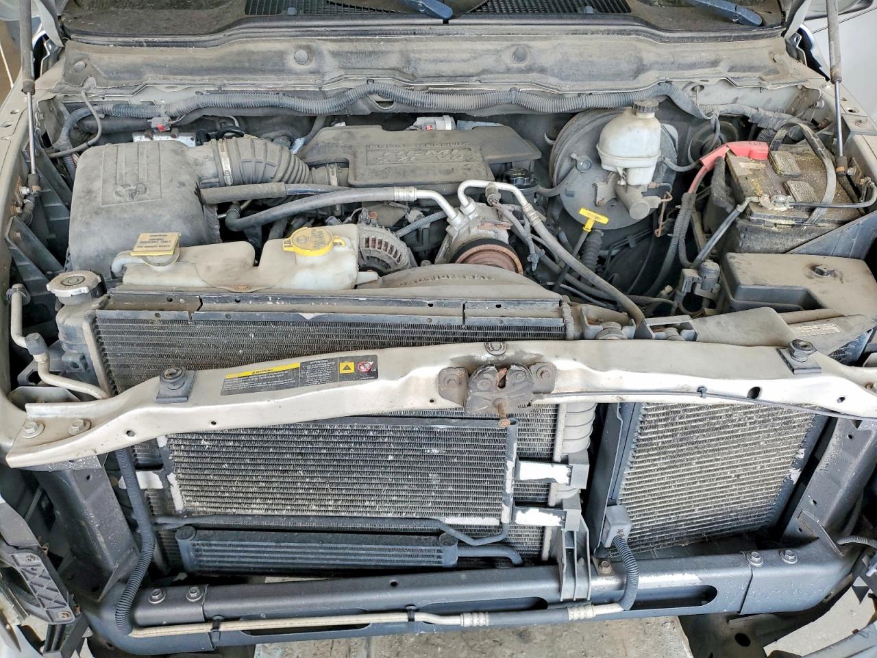 2005 Dodge Ram 1500 St Silver vin: 1D7HU18D85J626195