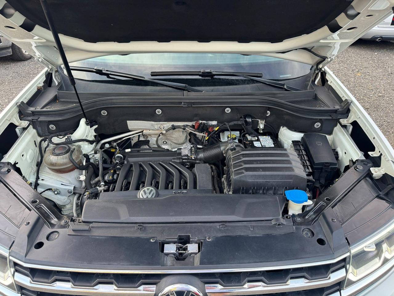 2018 Volkswagen Atlas Se White vin: 1V2KR2CA3JC572144