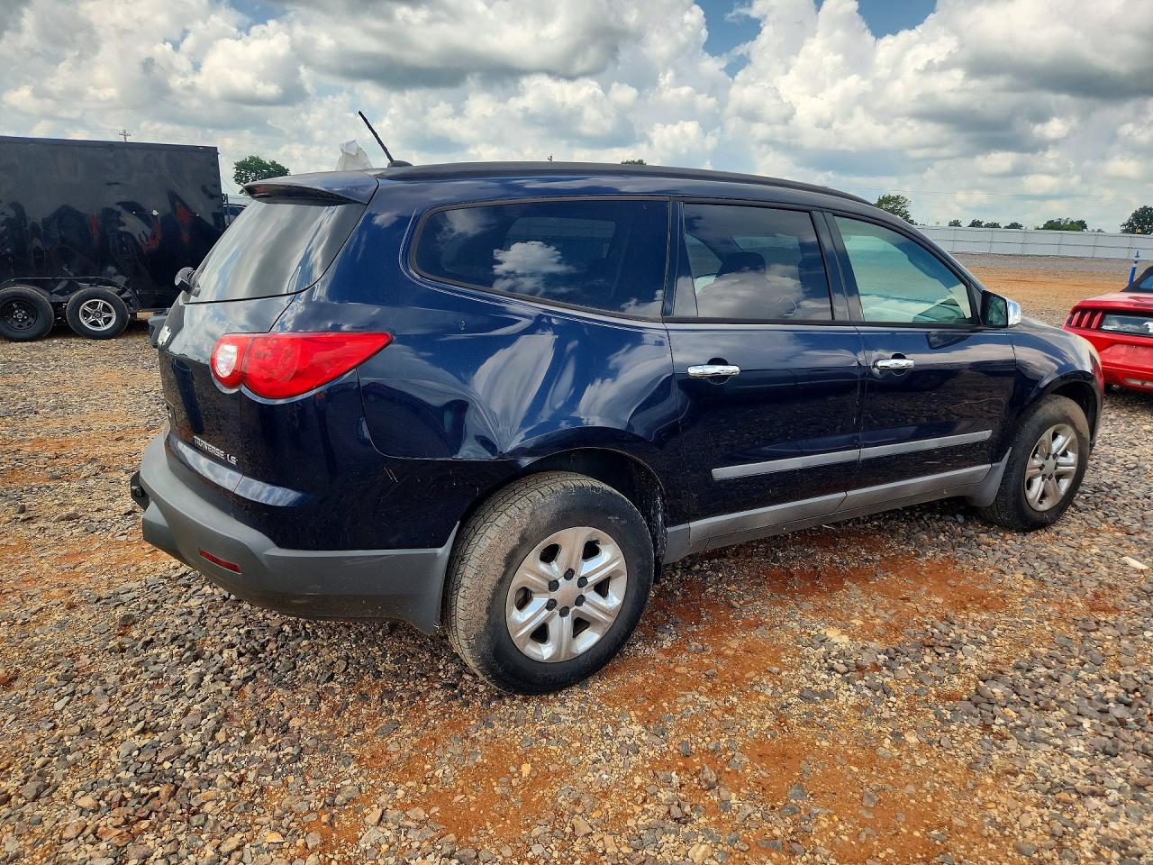 2009 Chevrolet Traverse Ls Blue vin: 1GNER13D09S173428
