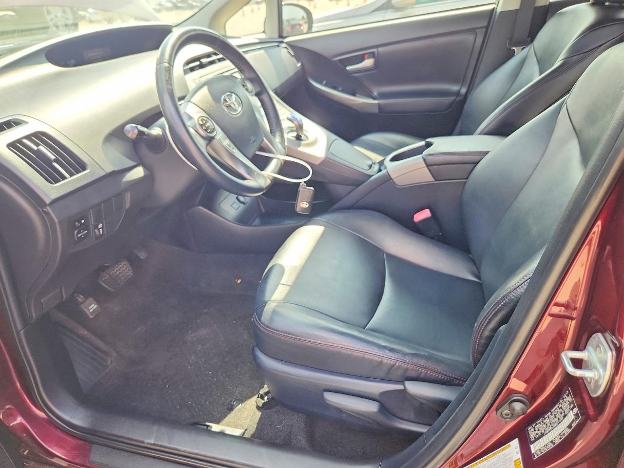 2013 Toyota Prius Persona Series Se Maroon vin: JTDKN3DU2D5611245