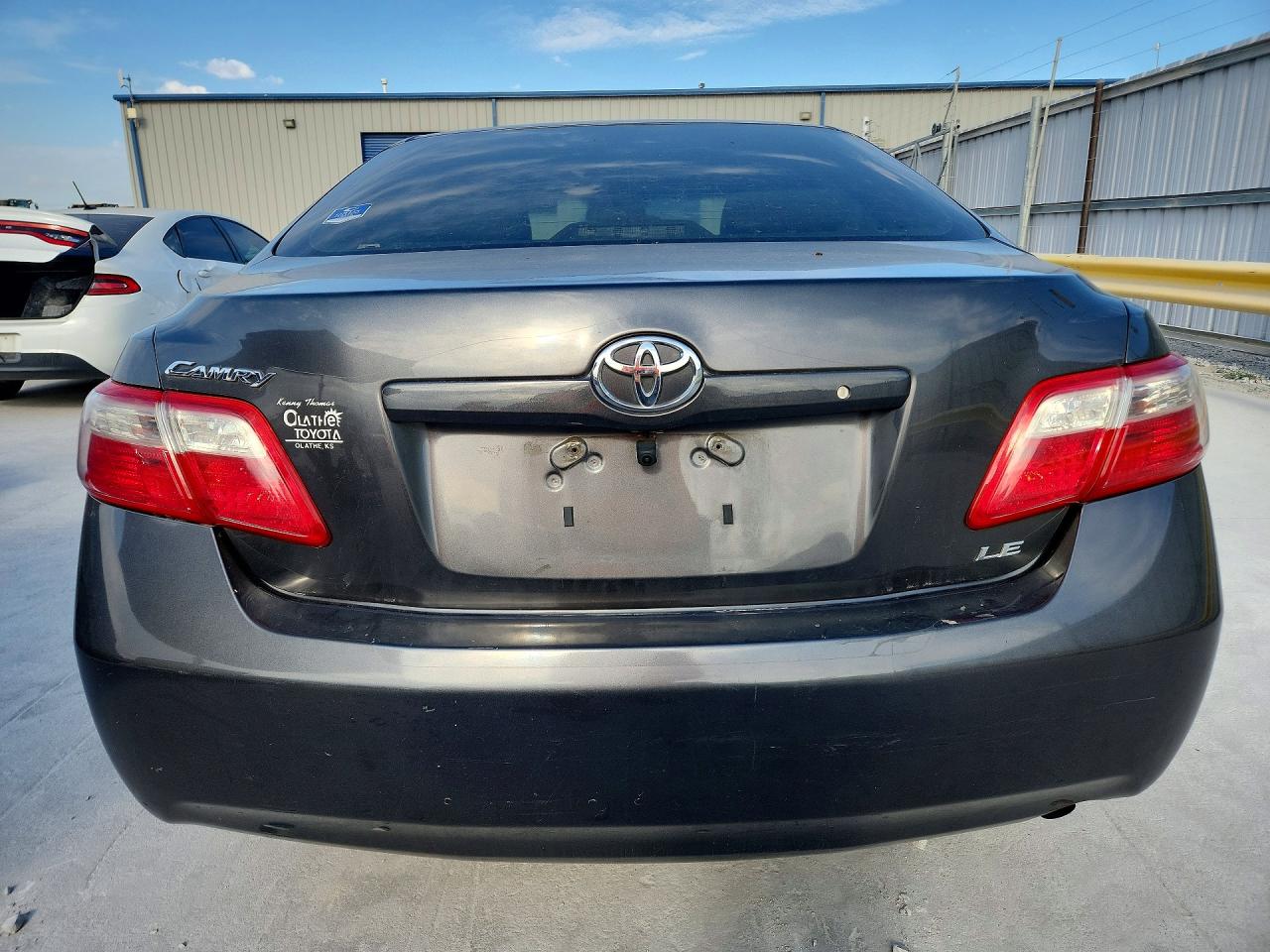 2009 Toyota Camry Le Gray vin: 4T4BE46KX9R107235
