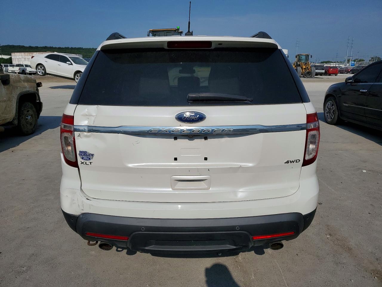 2012 Ford Explorer Xlt White vin: 1FMHK8D89CGA08682