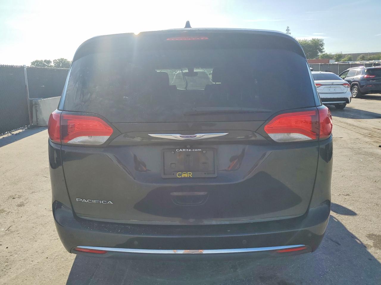 2019 Chrysler Pacifica Touring L Black vin: 2C4RC1BG7KR731614
