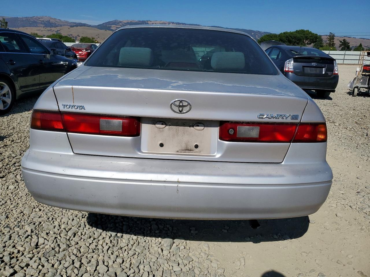 1999 Toyota Camry Ce Желто-коричневый vin: 4T1BG22K0XU444959