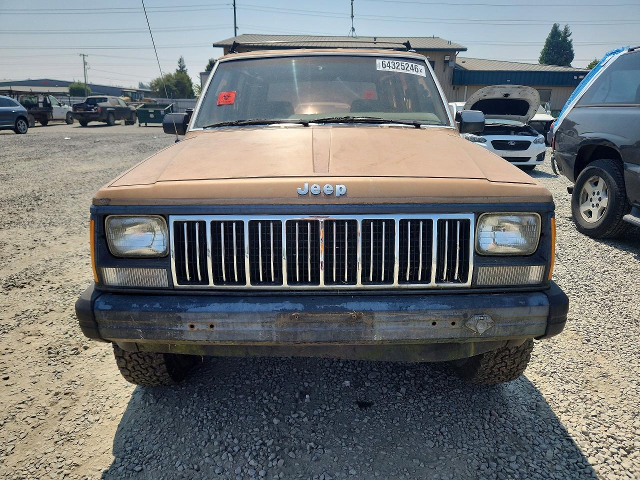 1988 Jeep Cherokee Tan vin: 1JCMR7819JT220507