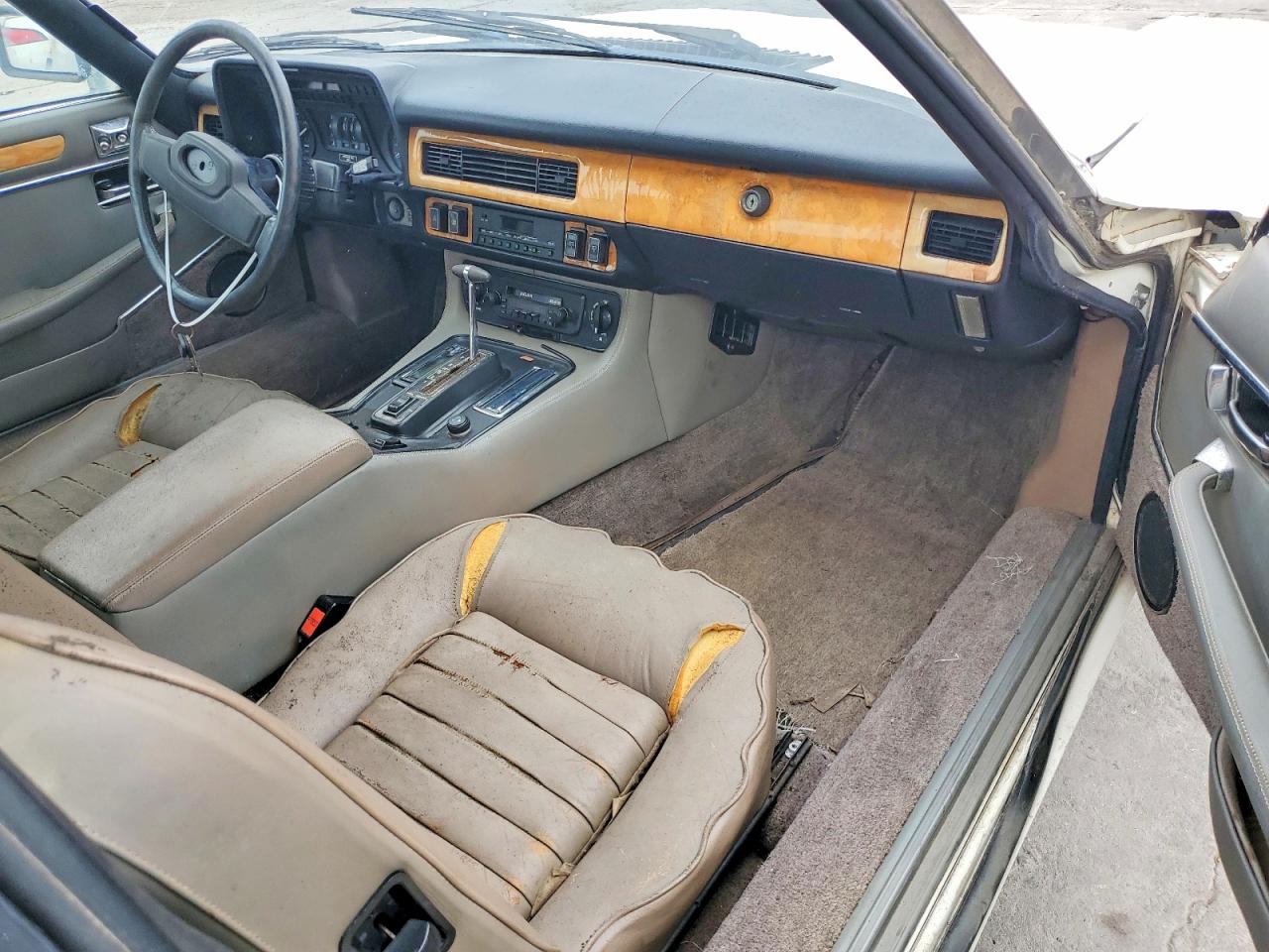 1984 Jaguar Xjs White vin: SAJNV5842EC113497