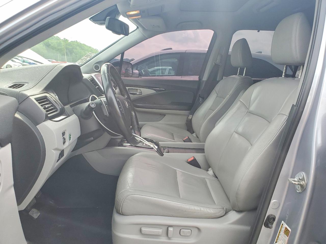 2016 Honda Pilot Touring Серебряный vin: 5FNYF6H98GB014733