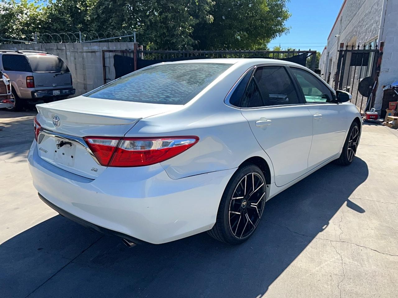 2015 Toyota Camry Se White vin: 4T1BF1FK1FU068987