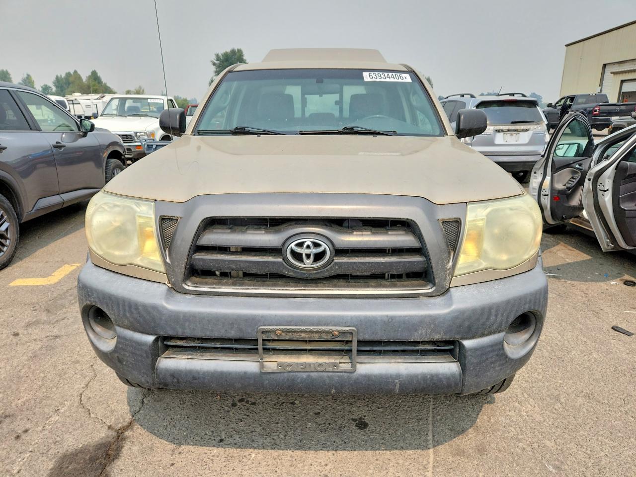 2008 Toyota Tacoma Base Tan vin: 5TEPX42N18Z480247
