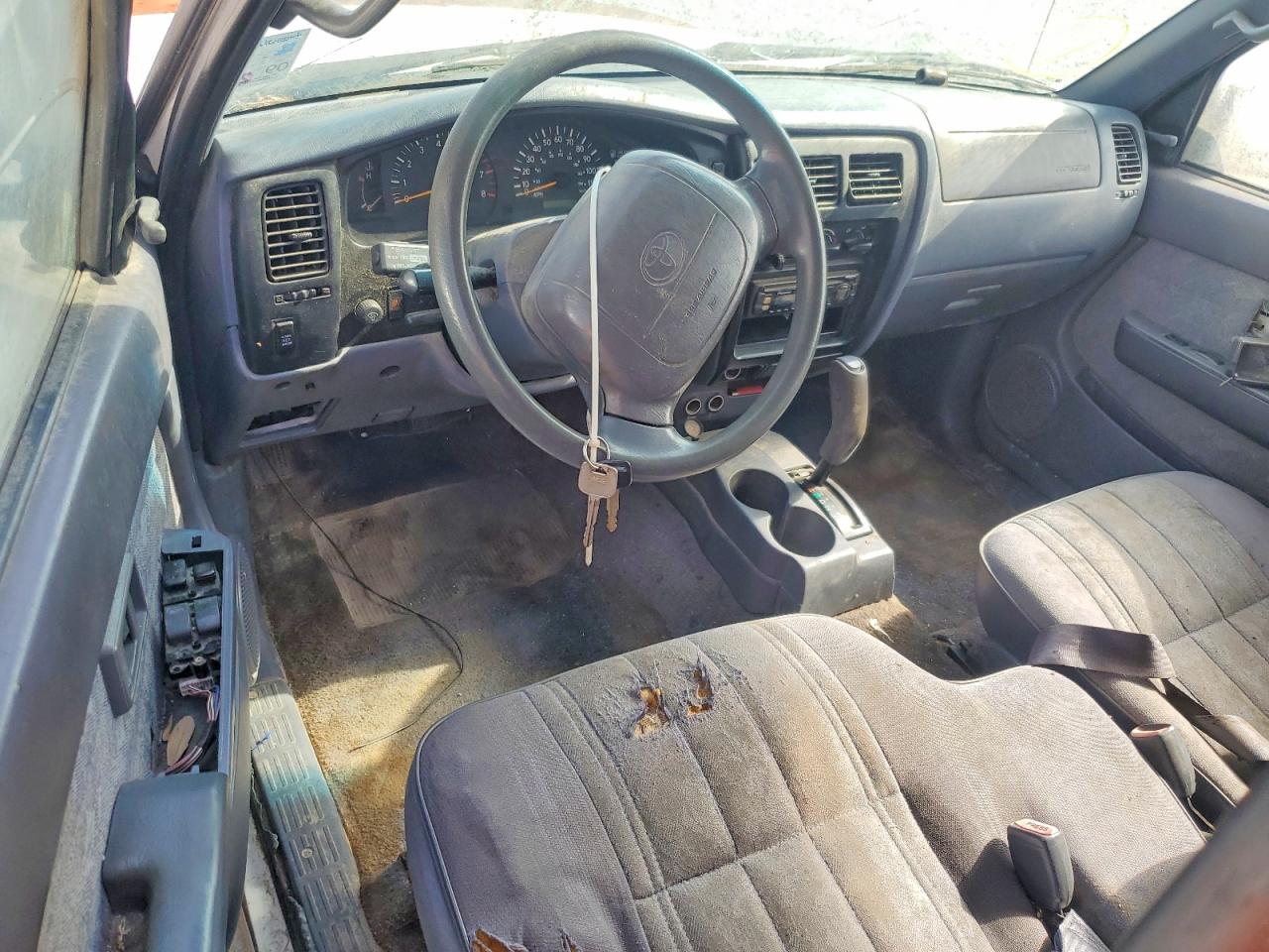 2000 Toyota Tacoma Xtracab Prerunner White vin: 4TASN92N7YZ675774
