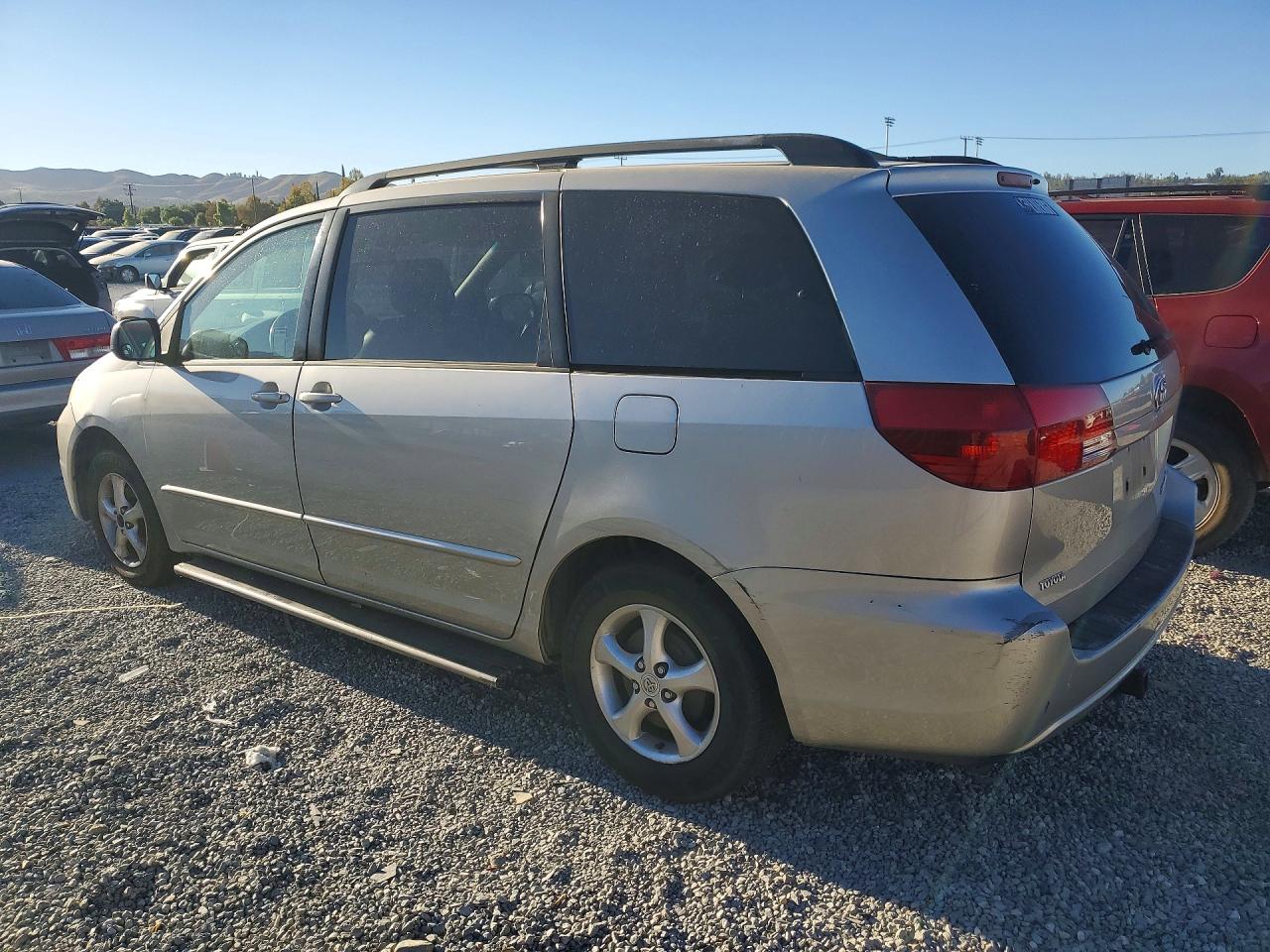 2004 Toyota Sienna Le 7 Passenger Gold vin: 5TDZA23C64S128736