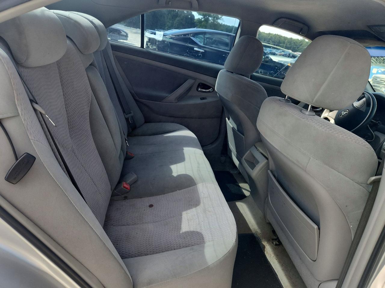 2011 Toyota Camry Le Silver vin: 4T1BF3EK0BU610409