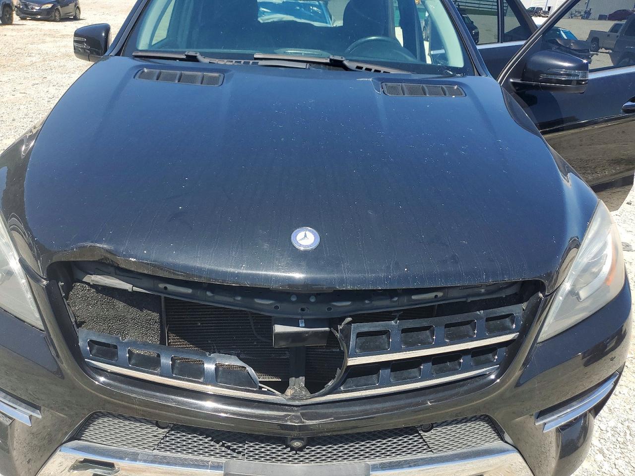 2014 Mercedes-benz Ml 550 4matic Черный vin: 4JGDA7DB6EA343959
