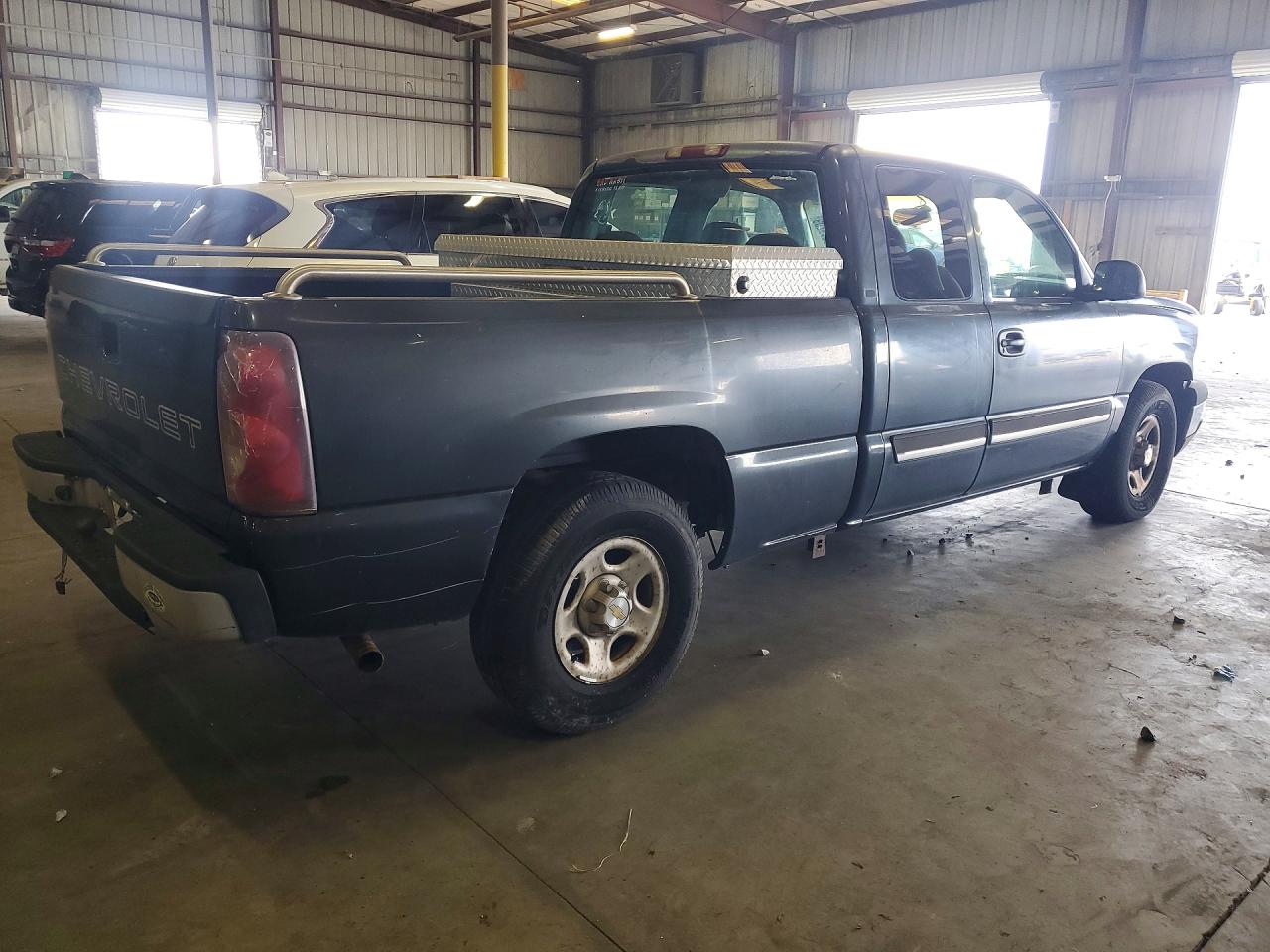 2003 Chevrolet Silverado C1500 Gray vin: 2GCEC19X831254177