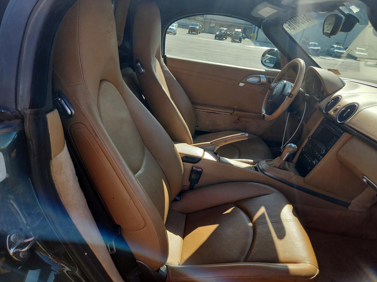 2011 Porsche Boxster Зеленый vin: WP0CA2A80BS710601