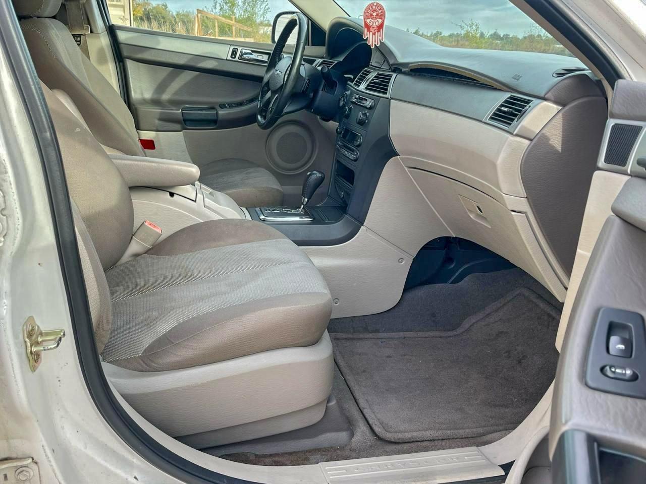 2006 Chrysler Pacifica White vin: 2A4GM48456R709596
