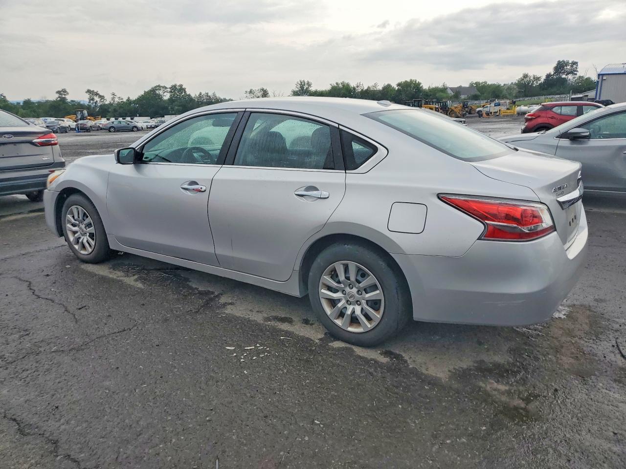 2015 Nissan Altima 2.5 S Серебряный vin: 1N4AL3AP0FC209891