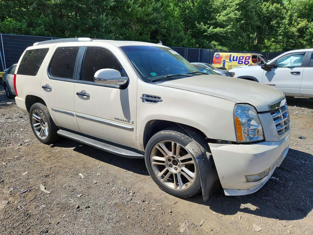 2007 Cadillac Escalade Luxury Бежевый vin: 1GYFK63897R311564